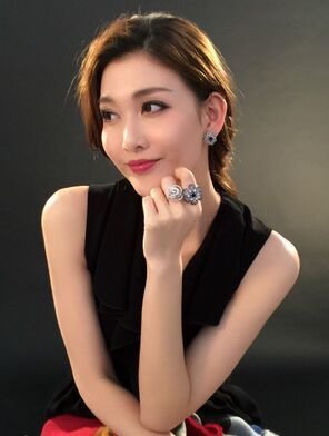 李彩桦