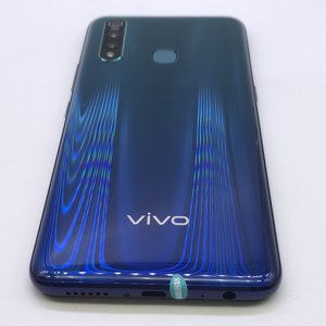官方质检9成新 全网通 极光色 8g/128g 国行 vivo z5x