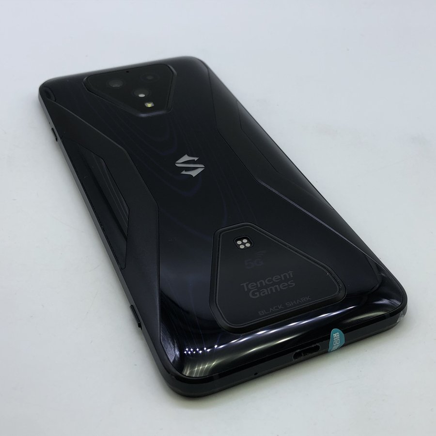 小米【黑鲨游戏手机3】5g全网通 闪电黑 12g/128g 国行 8成新