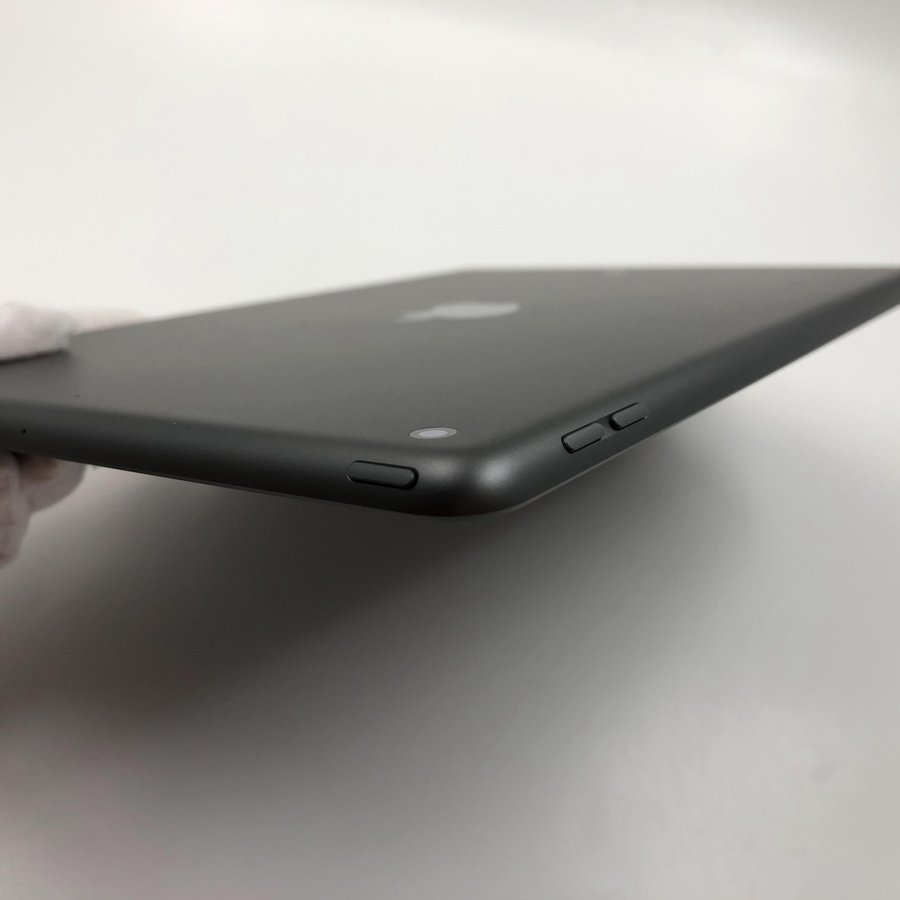 2英寸】wifi版 深空灰 32g 国行 95新 真机实拍 官保2021-09-01