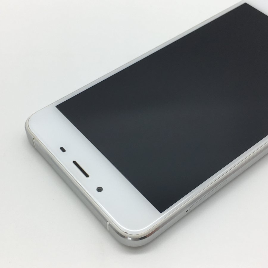 魅族【魅蓝 u10】全网通 白色 16 g 国行 8成新 真机实拍