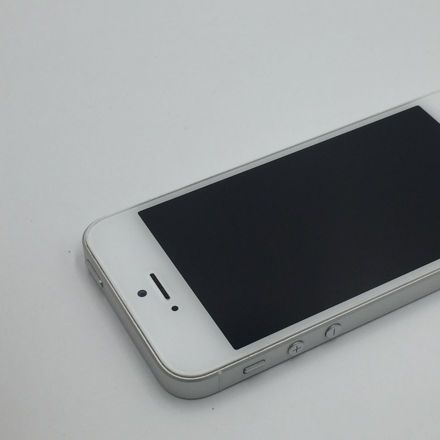 苹果【iphone se】银色 全网通 64 g 国行 8成新