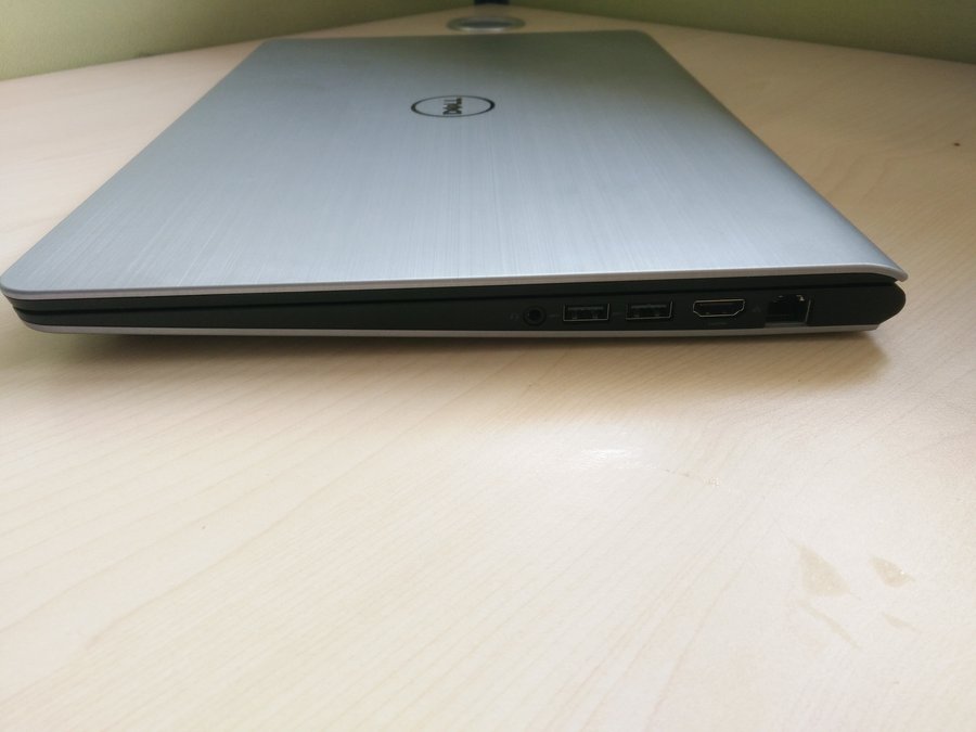 戴尔dell灵越5557酷睿i76500u15寸银色8g独显4g官方翻新机国行99成新