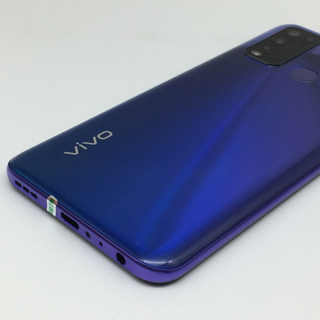 vivo【y50】全网通 流光银 8g/128g 国行 9成新 真机实拍