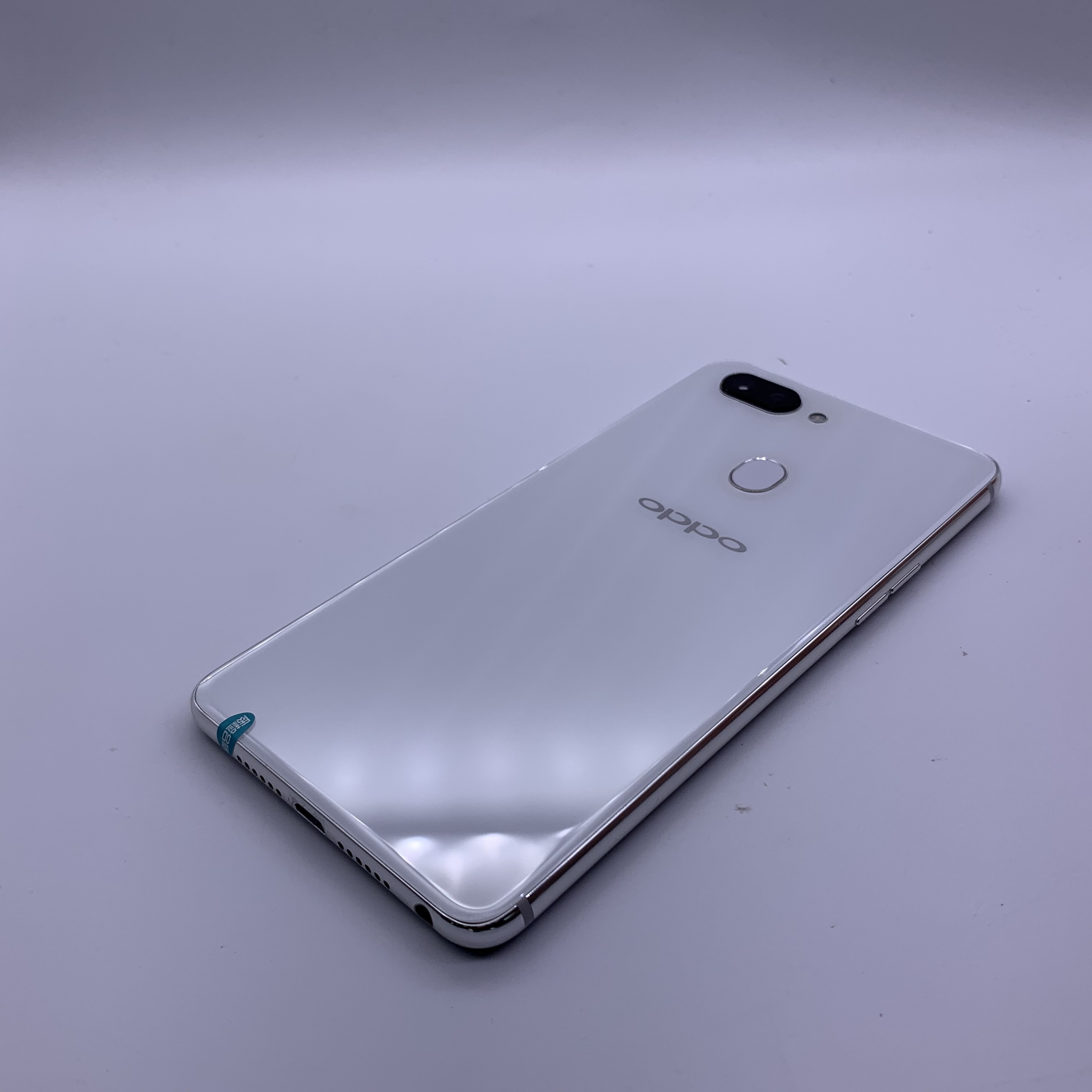 oppo【r15】全网通 白色 6g/128g 国行 8成新