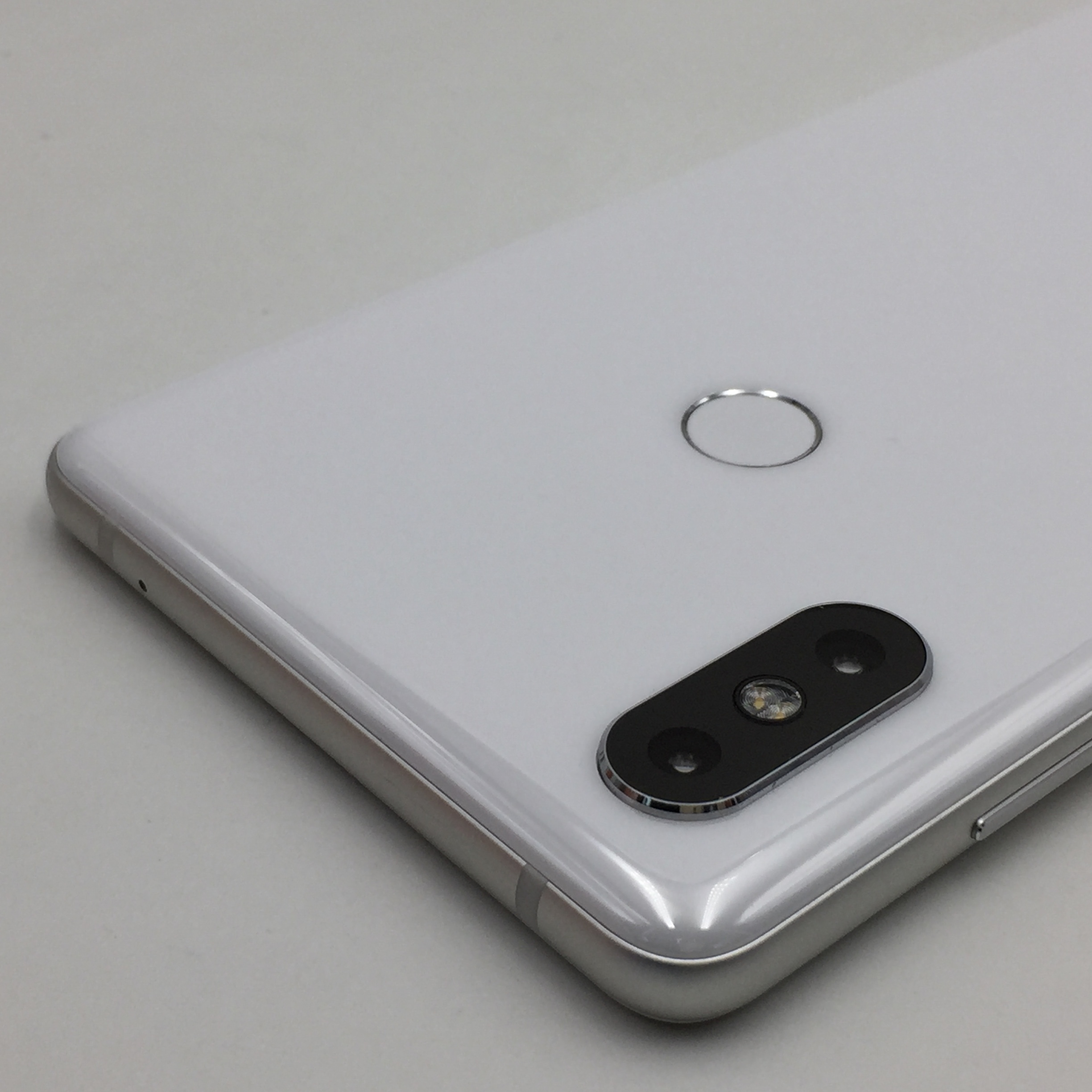 小米【小米mix2s】全网通 白色 6g/128g 国行 9成新 6g/128g 真机实拍