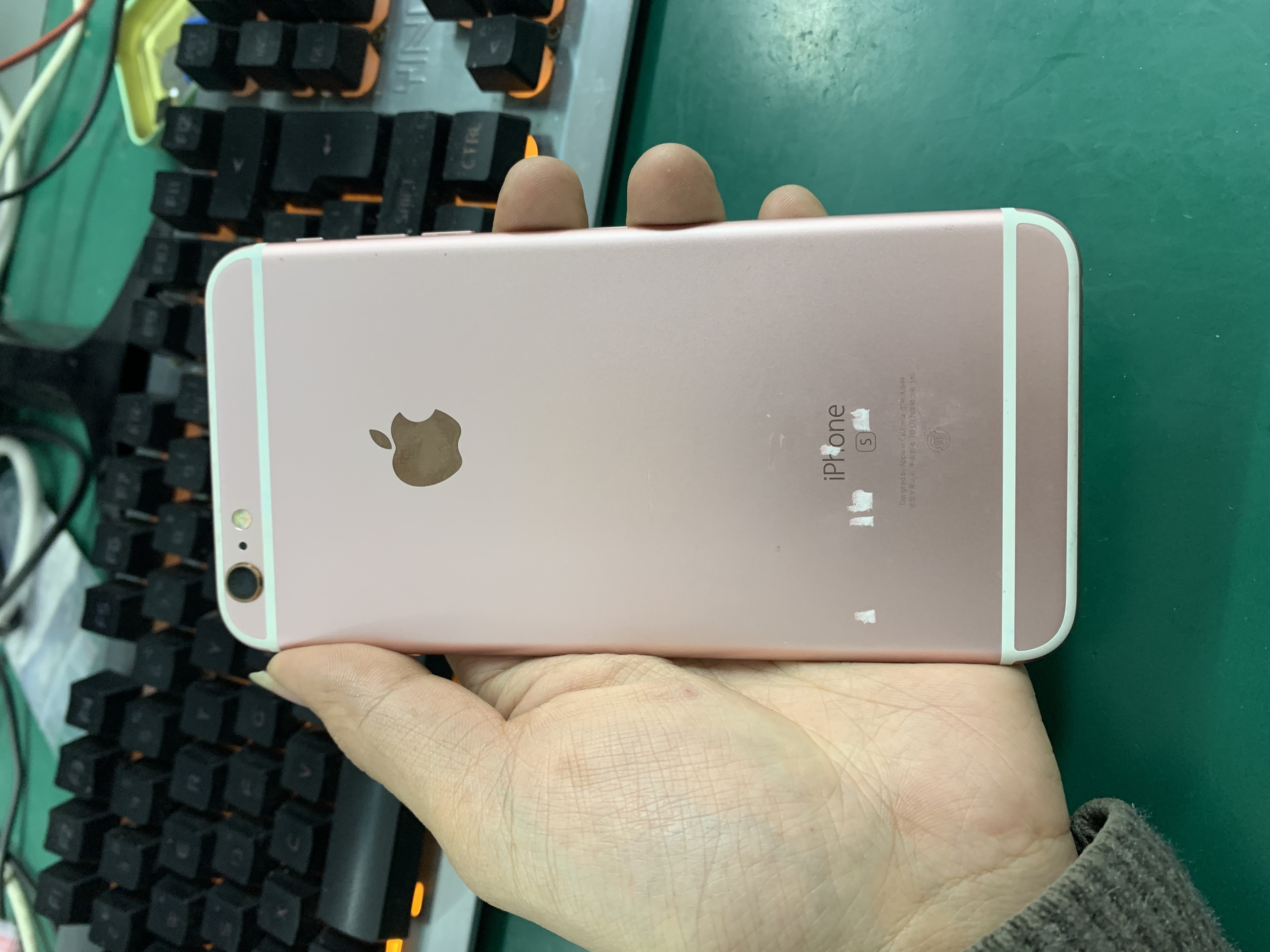 苹果【iPhone 6s Plus】4G全网通 玫瑰金 16G 国行 8成新 