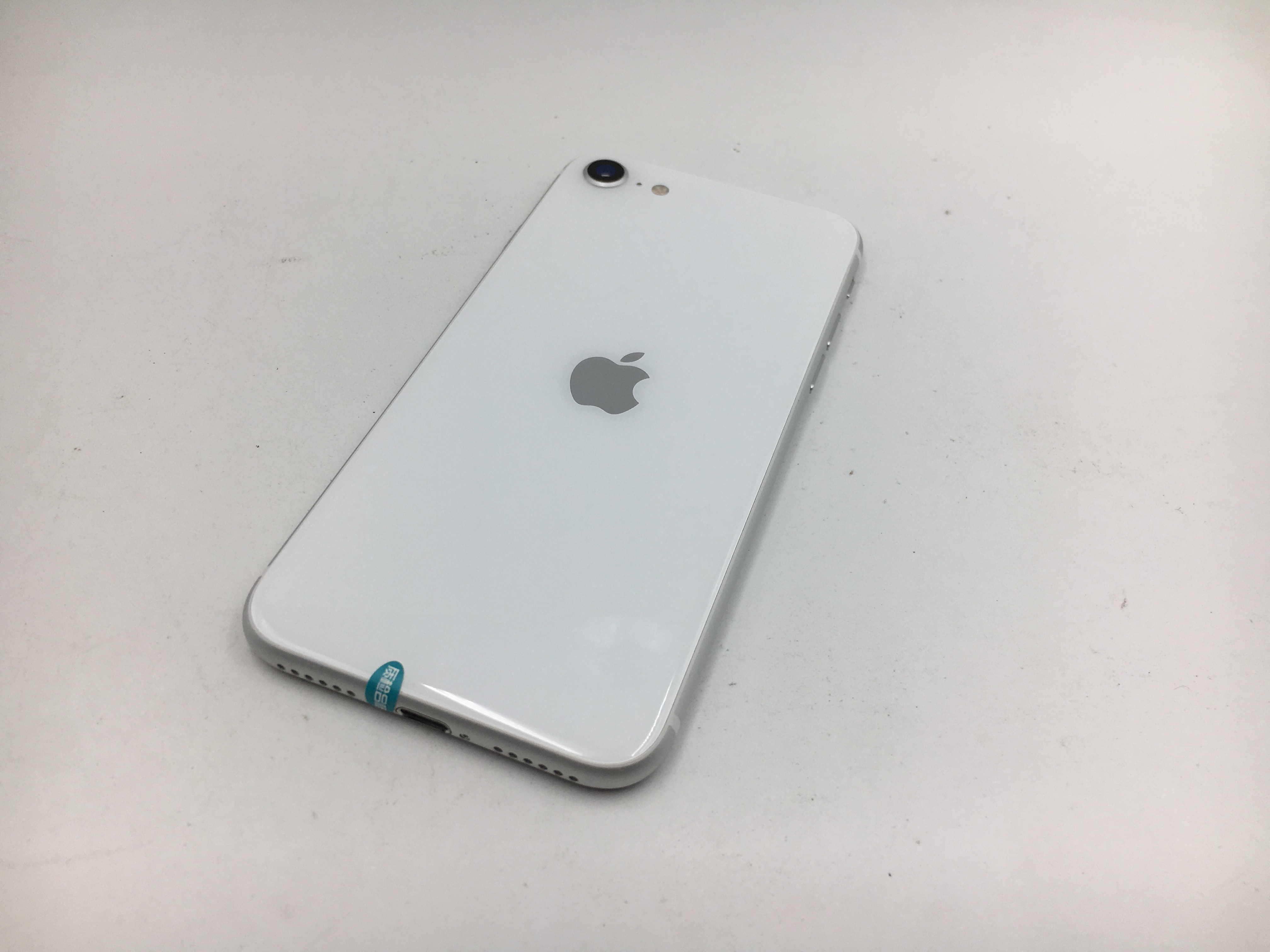 苹果【iphone se2】全网通 白色 64g 国行 9成新
