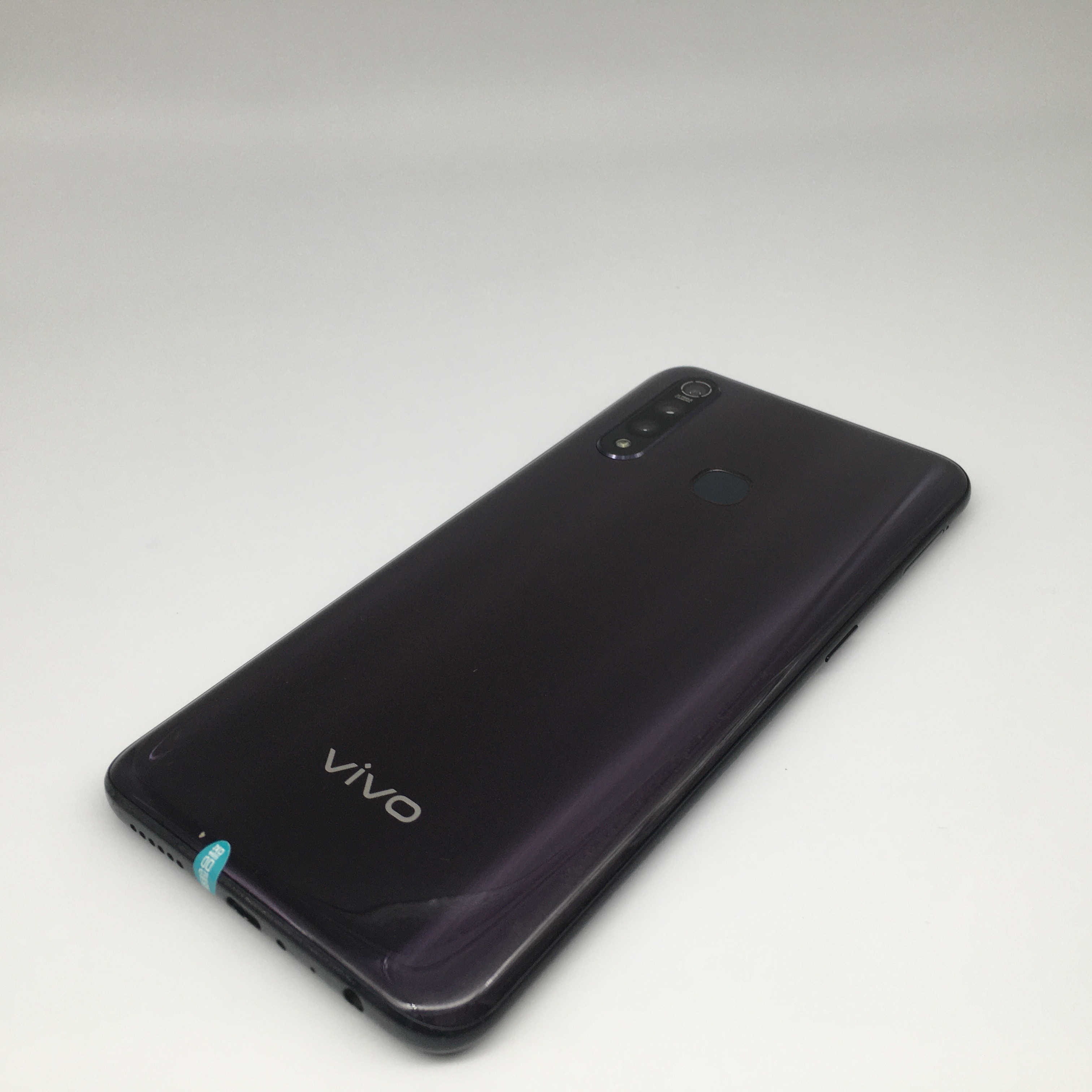 vivo【z5x】全网通 幻影黑 8g/128g 国行 8成新