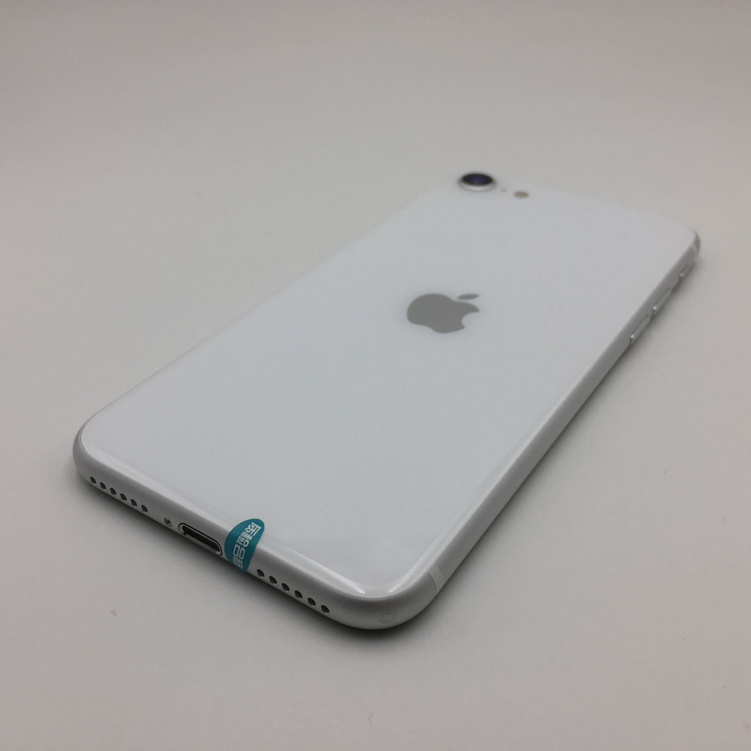 苹果【iphone se (20款)】全网通 白色 64g 国行 9成新 64g 真机实拍
