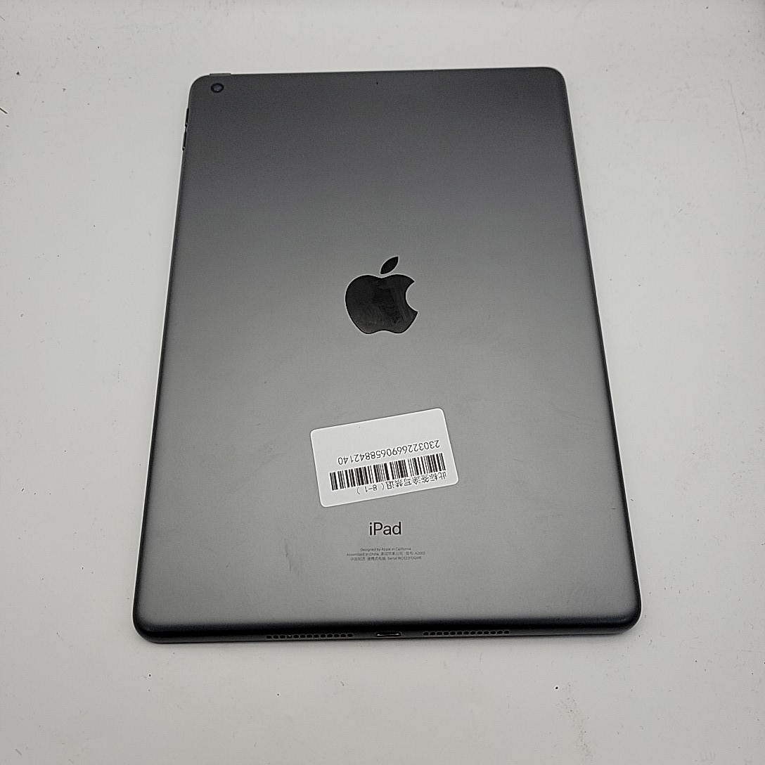 苹果【iPad9 10.2英寸 21款】WIFI版 深空灰 64G 国行 8成新 