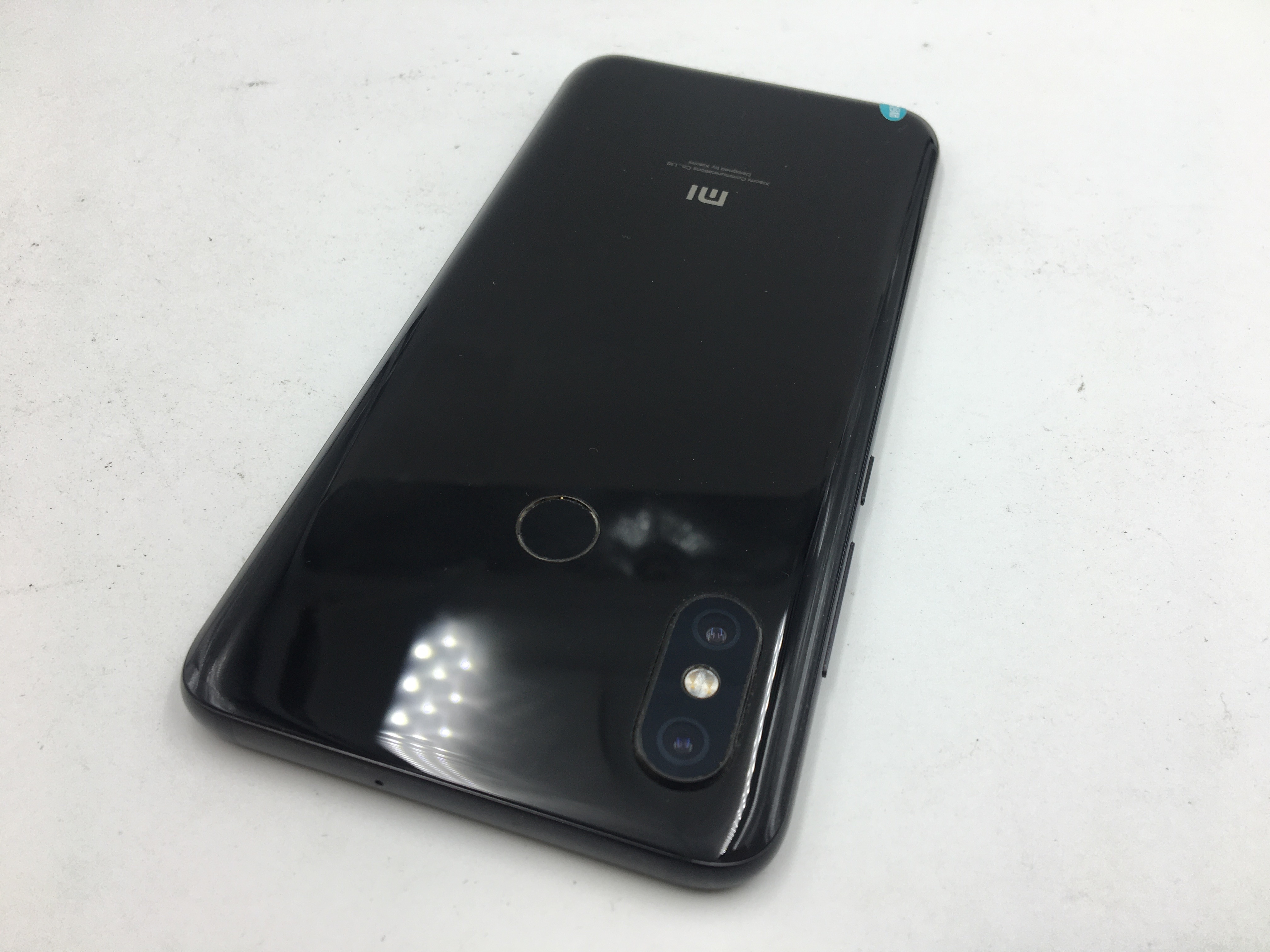 小米【小米8】全网通 黑色 8g/128g 国行 9成新