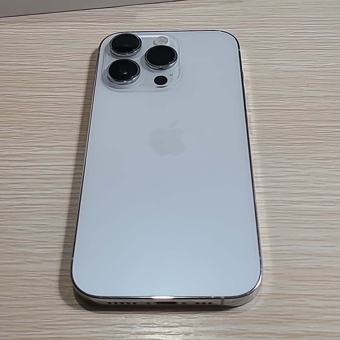 苹果【iPhone 14 Pro】5G全网通 银色 256G 国行 8成新 