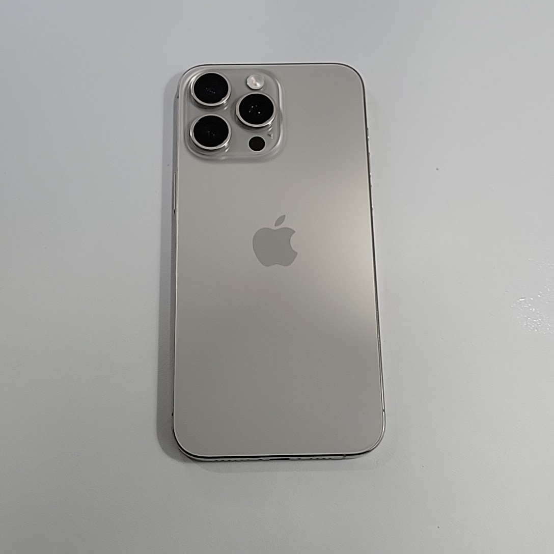 苹果【iPhone 15 Pro Max】9成新 