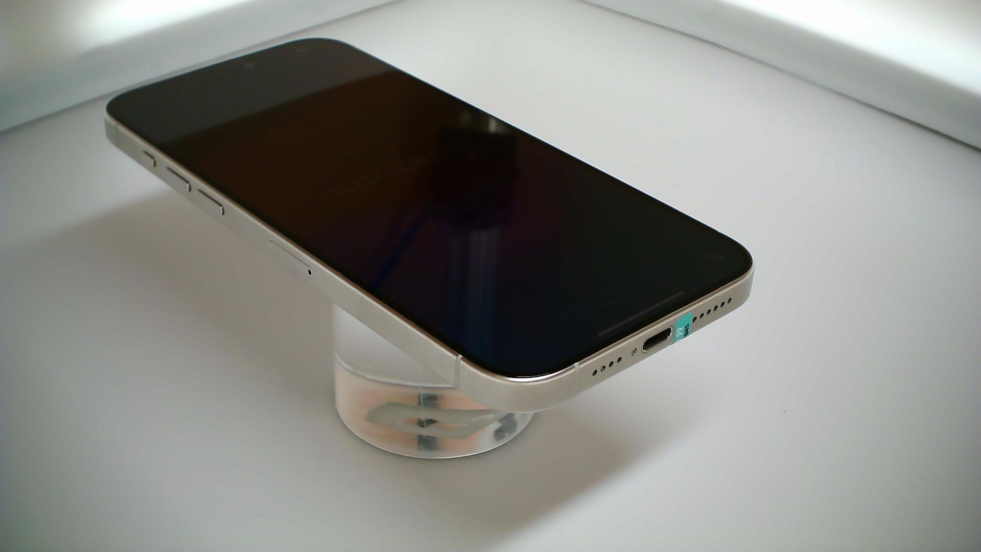 苹果【iPhone 15 Pro Max】5G全网通 白色钛金属 256G 国行 95新 