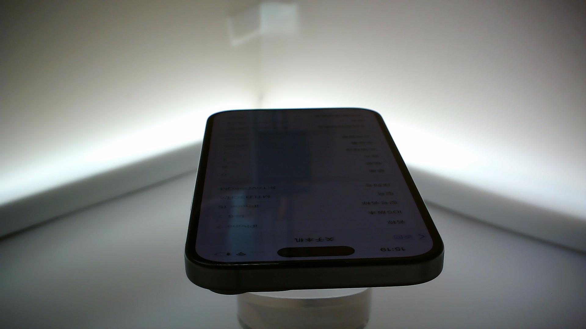 苹果【iPhone 15】5G全网通 黑色 128G 国行 9成新 