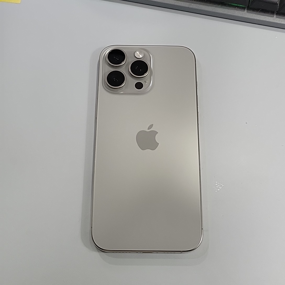 苹果【iPhone 16 pro max】99新 