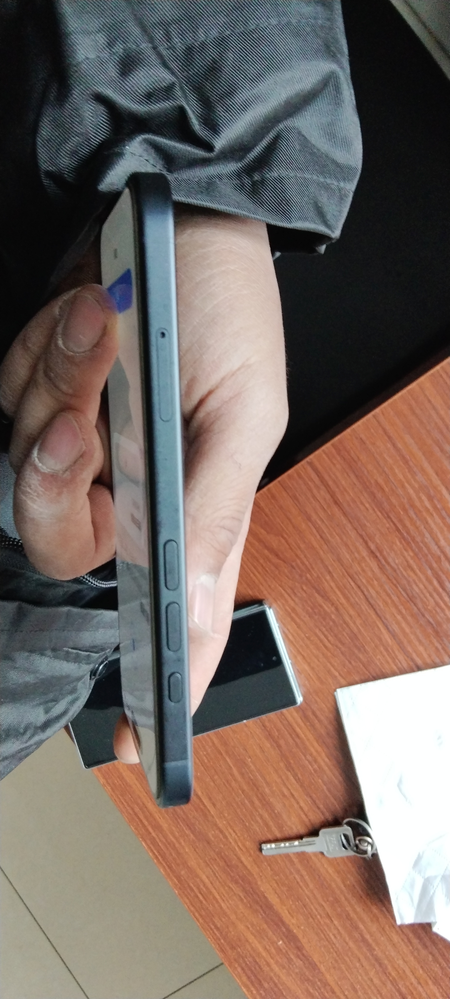 苹果【iPhone 16】5G全网通 黑色 128G 国行 95新 