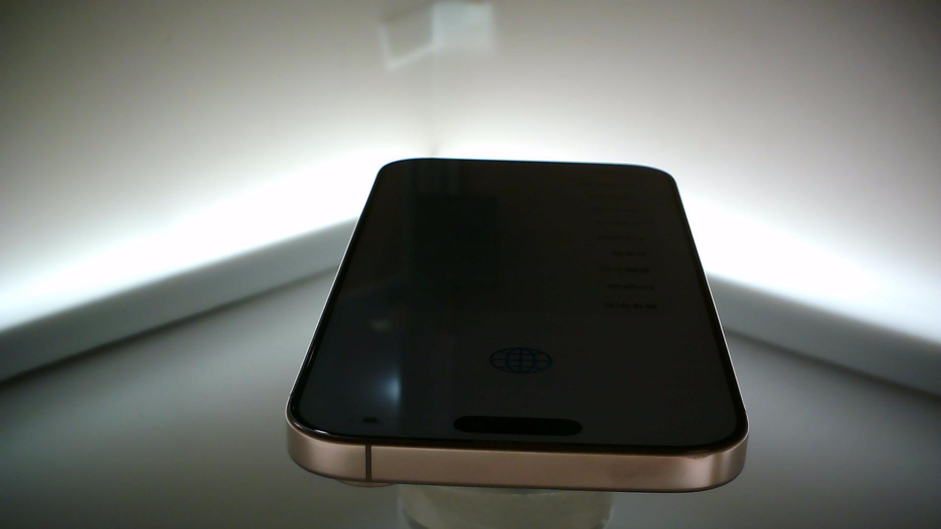 苹果【iPhone 16 pro max】8成新 