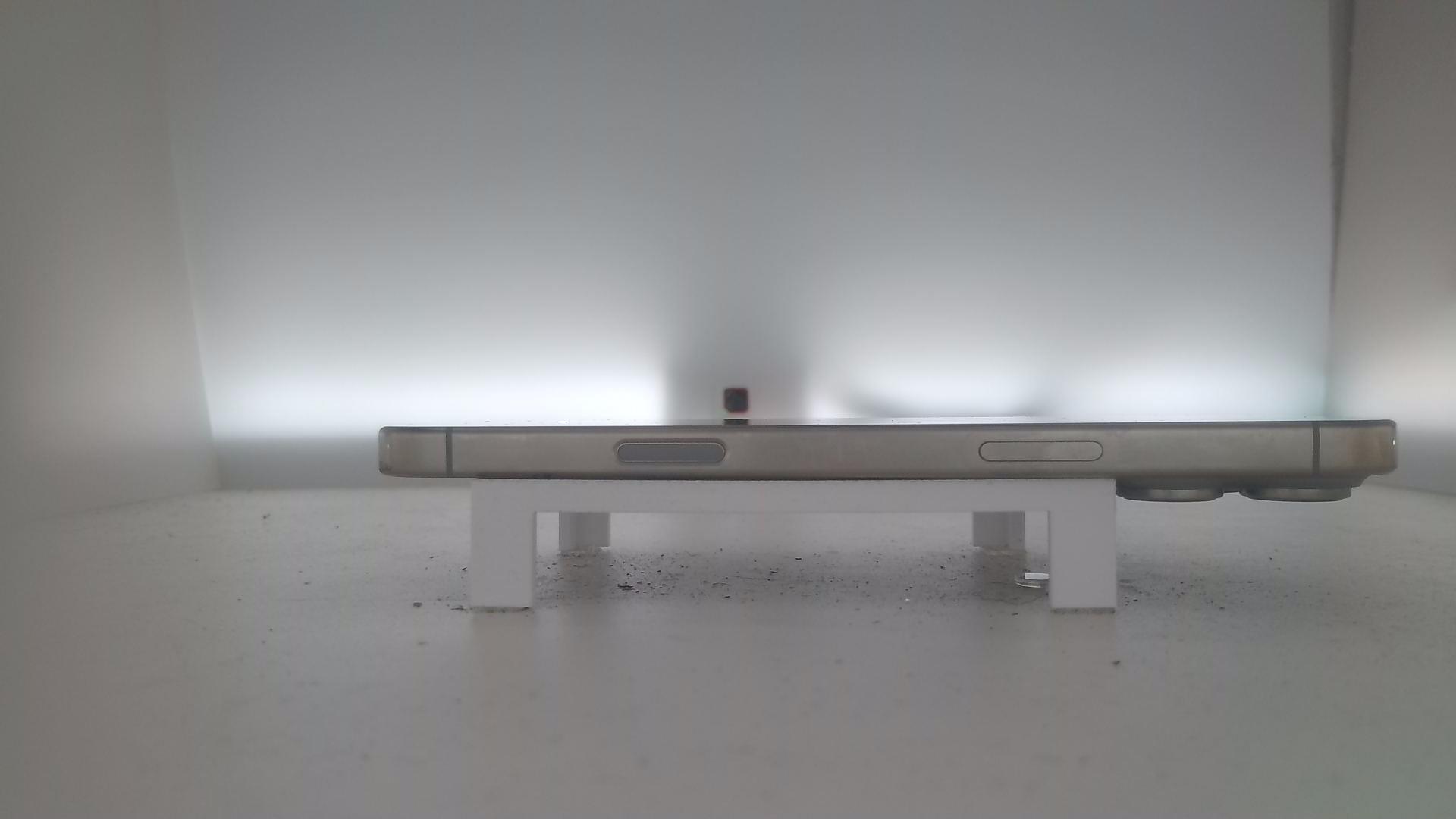 苹果【iPhone 16 pro max】8成新 