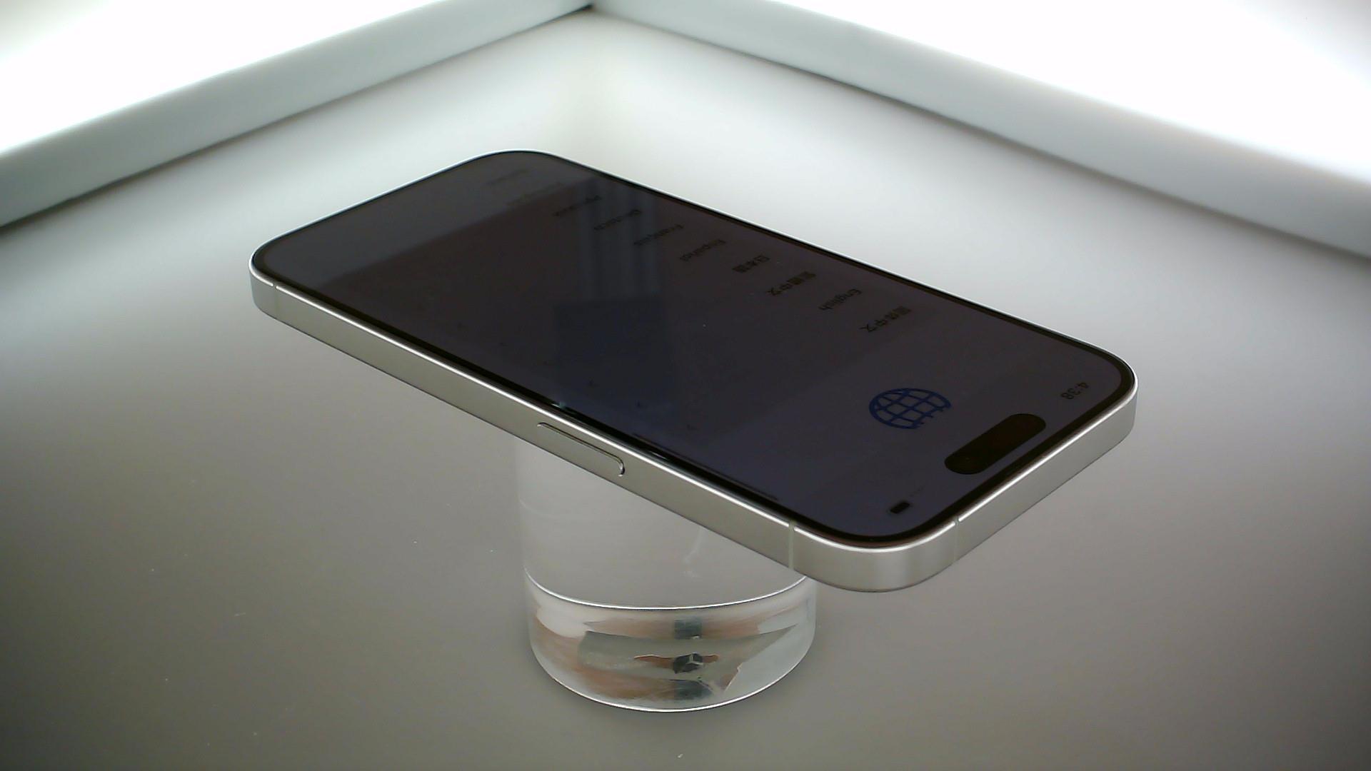 苹果【iPhone 15 Pro】5G全网通 白色钛金属 256G 国行 99新 