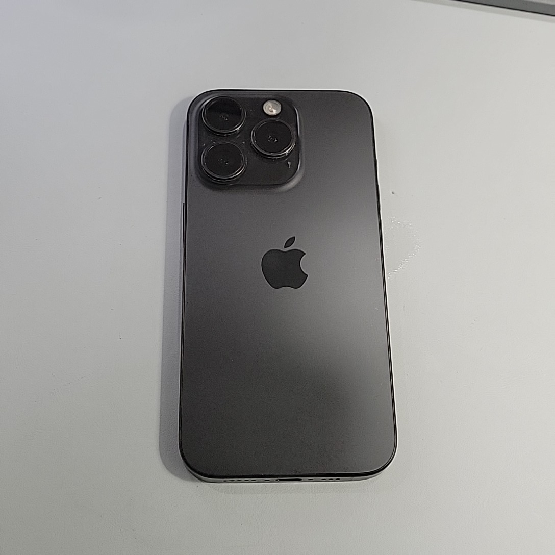 苹果【iPhone 15 Pro】95新 