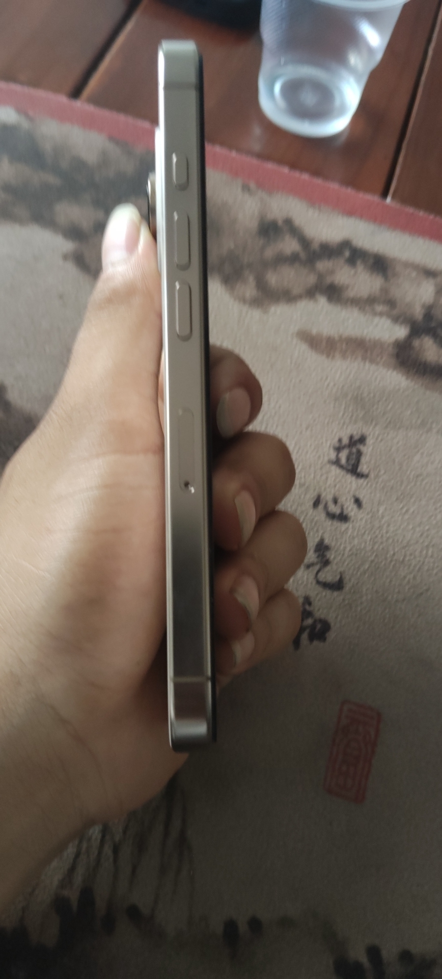 苹果【iPhone 16 pro】5G全网通 沙漠色钛金属 256G 国行 99新 