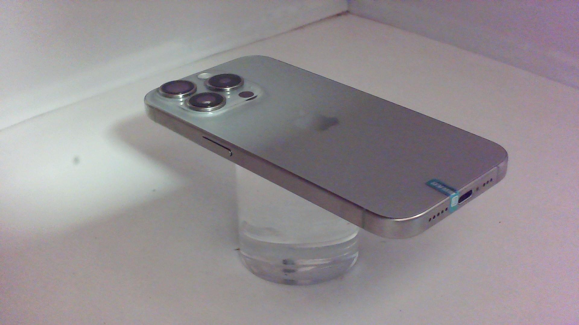 苹果【iPhone 15 Pro】5G全网通 原色钛金属 128G 国行 9成新 