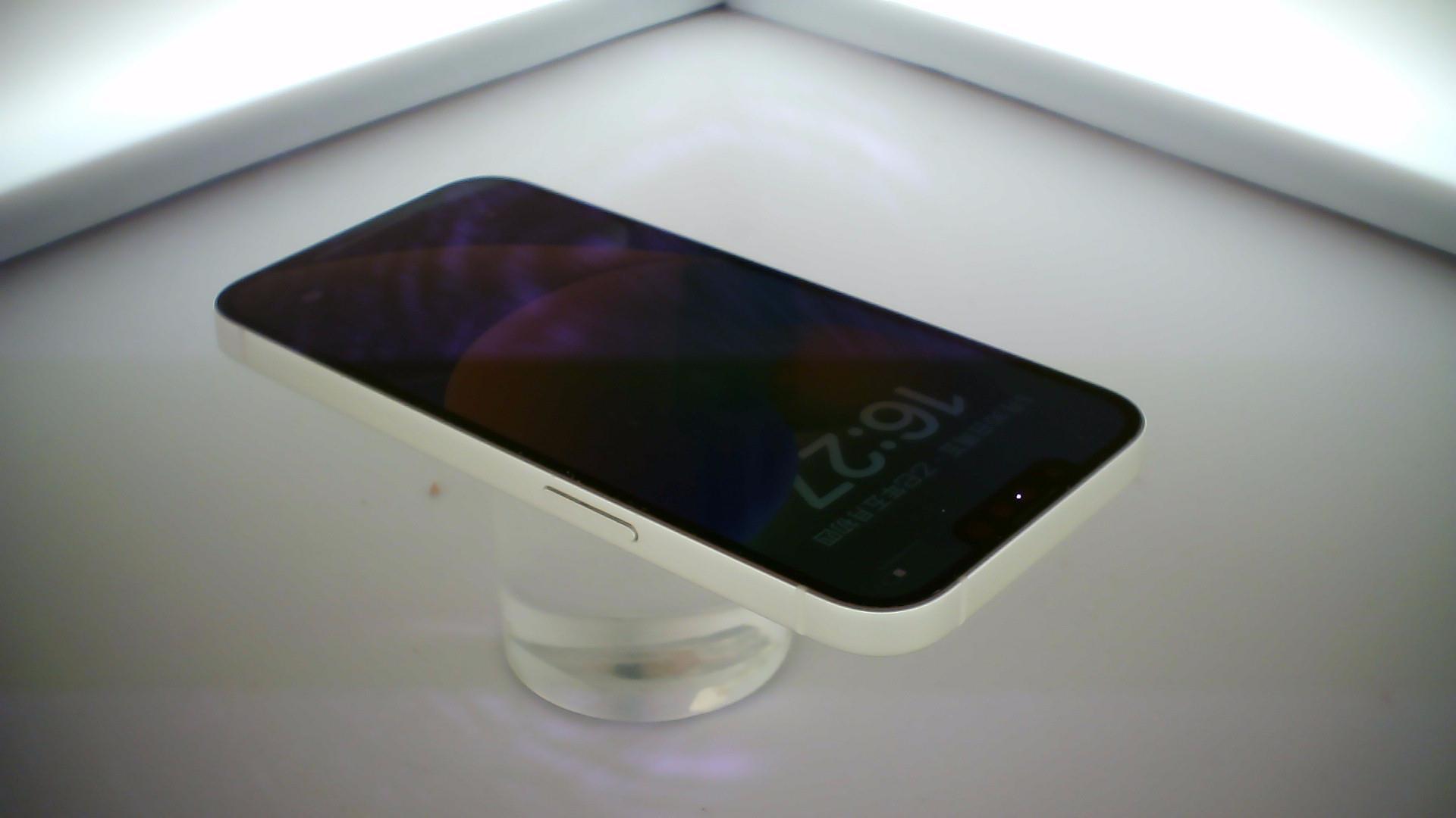苹果【iPhone 13】5G全网通 星光色 256G 国行 9成新 