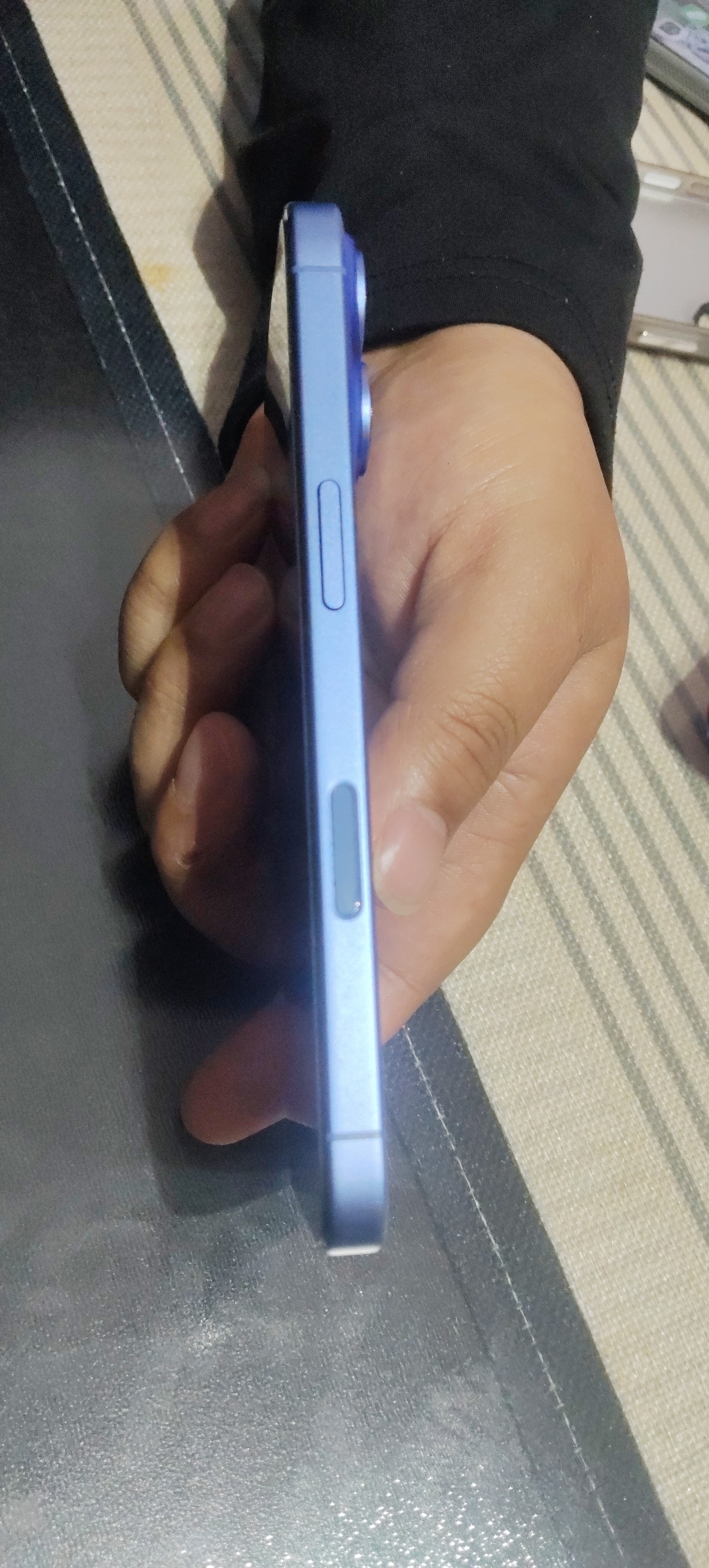 苹果【iPhone 16】5G全网通 群青色 128G 国行 95新 