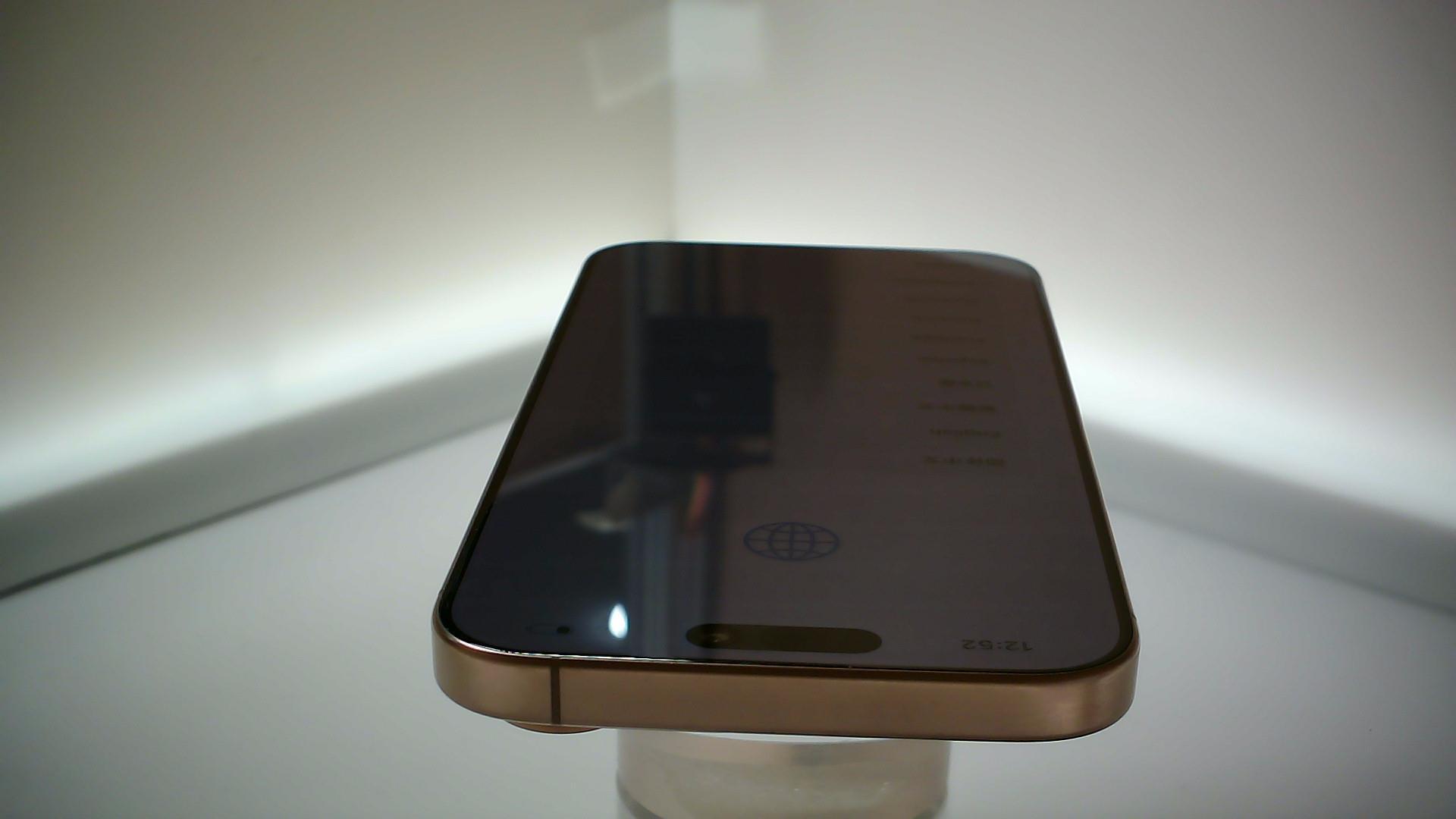 苹果【iPhone 16 pro max】95新 