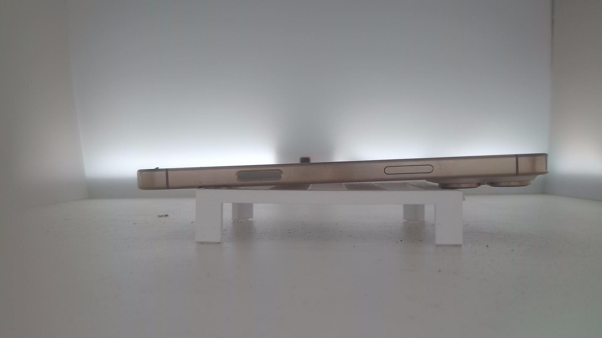 苹果【iPhone 16 pro max】99新 